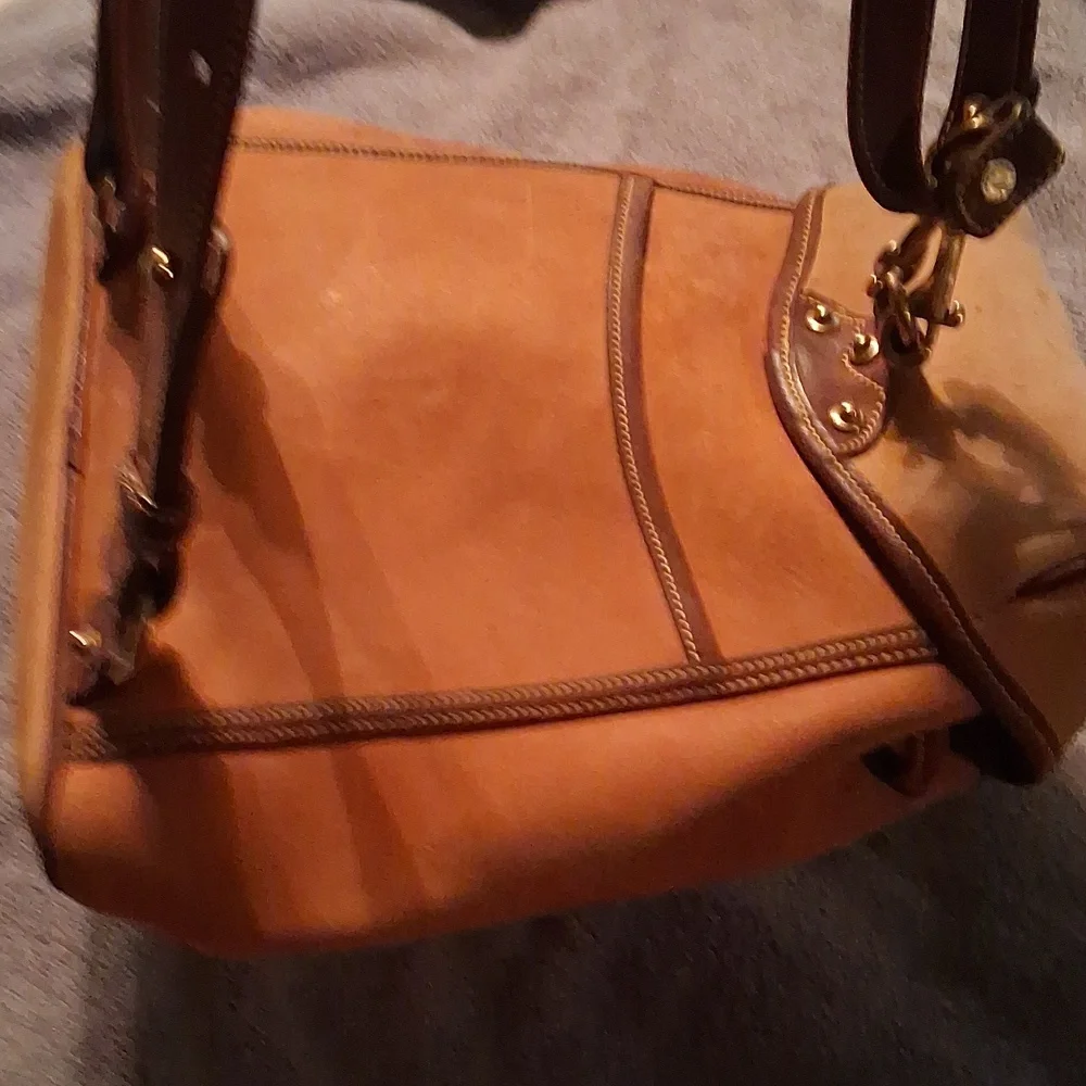 Rare Vintage Dooney And Bourke Suede Tan Leather Backpack Like New - Picture 14 of 16